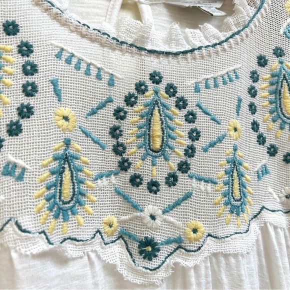 Lucky Brand Embroidered Boho Flutter Sleeve White Top Blouse Shirt, Size Small - Picture 7 of 10